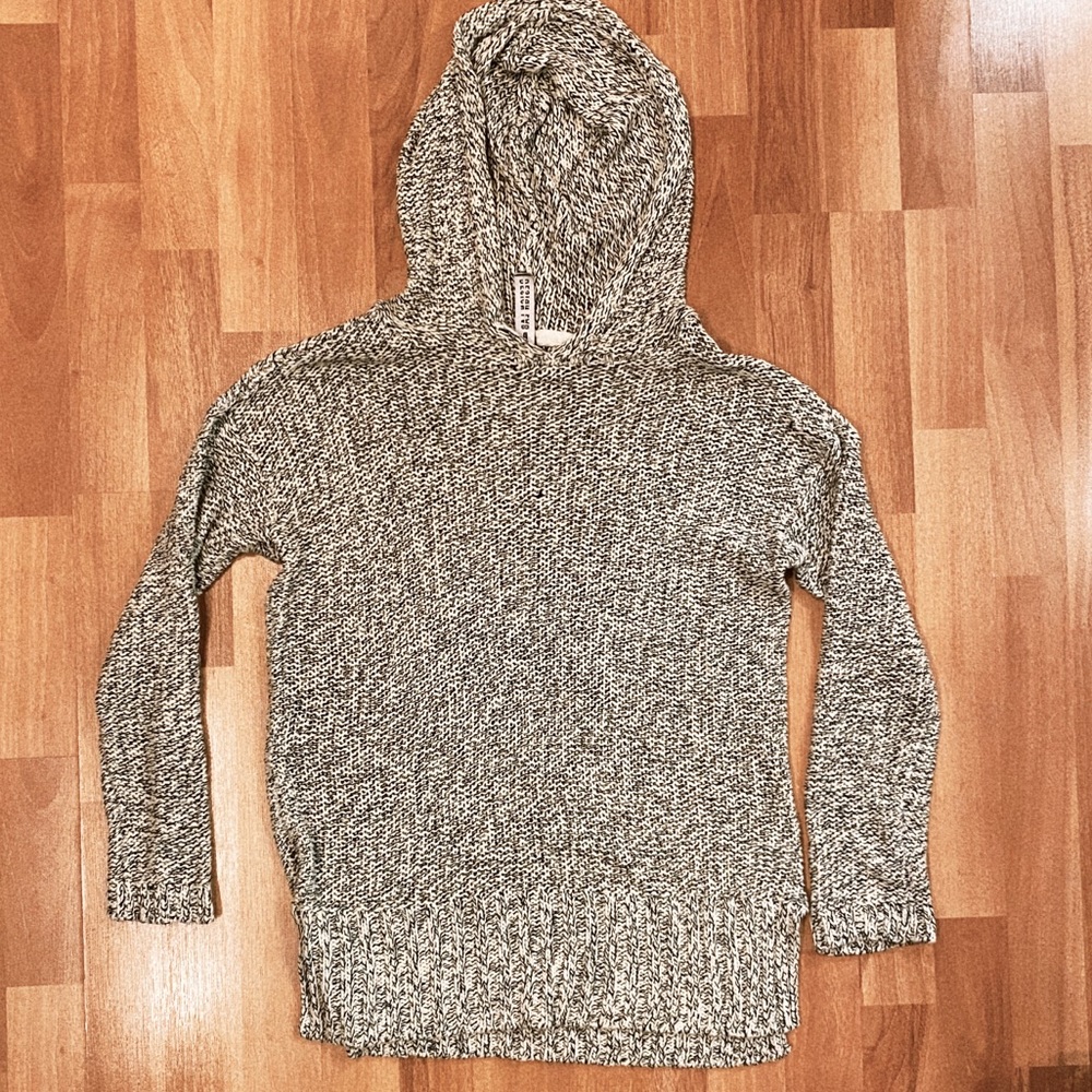 🔥MASSIVE CLEARANCE!💸 5 ITEMS/$40💗 Design Lab Hooded Sweater